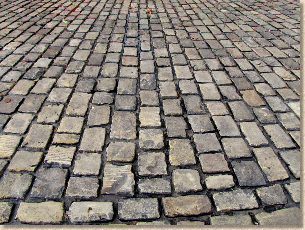 pitch jointed reclaimed gritstone setts