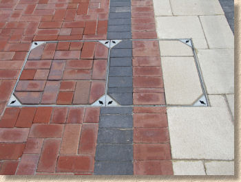 mixed paving in 2 part tray